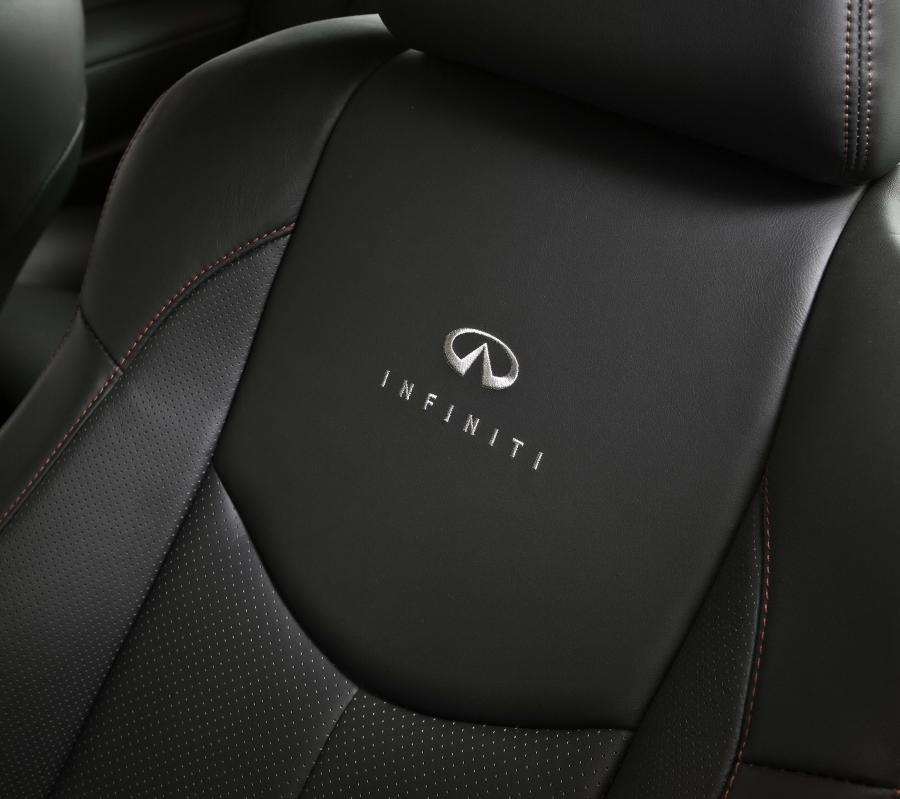  Infiniti G37 IPL Coupe 2011 года  (фото 4 из 51)
